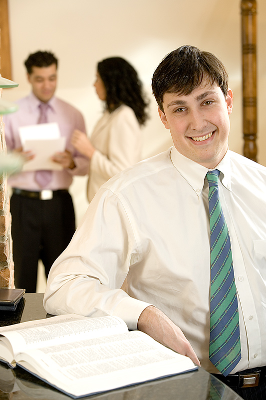 lawyer37472711.jpg